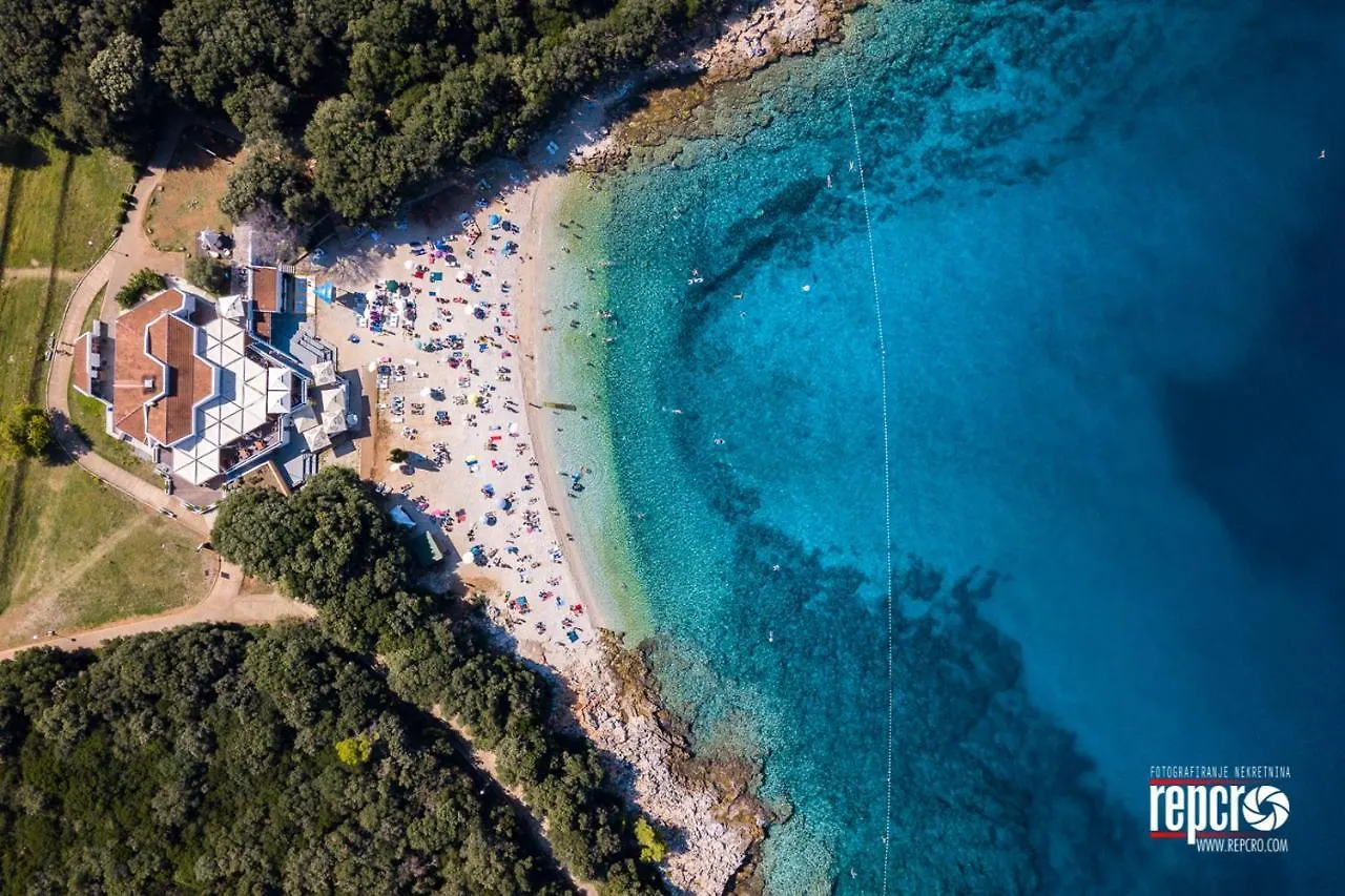 Charming Villa Seve With Private Pool In Pula location
